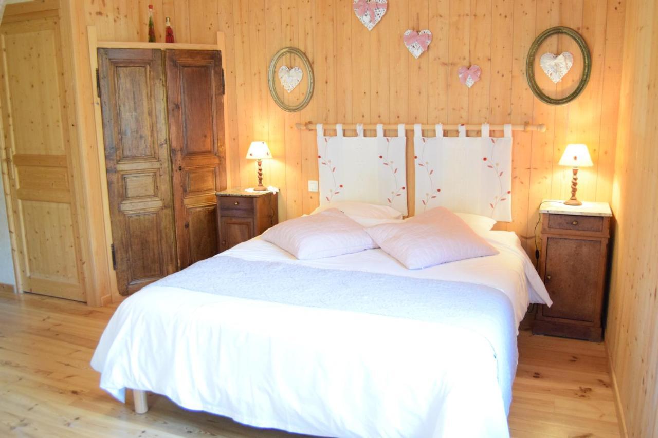 Le Moulin Du Bateau - Maison D'Hotes Leotoing Eksteriør billede